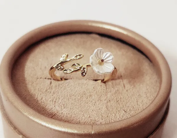 White_Crystal_Bloom_Ring_For_Women